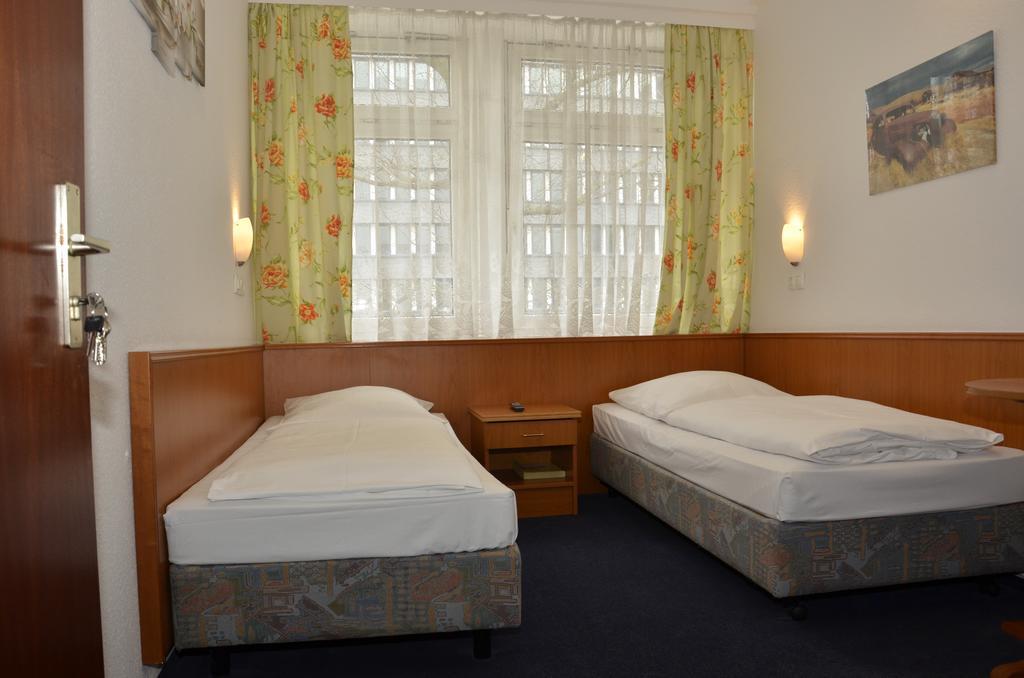 Itm Hotel Oase Αμβούργο Δωμάτιο φωτογραφία