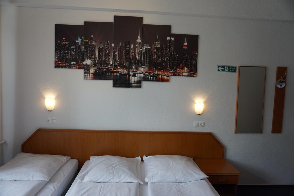 Itm Hotel Oase Αμβούργο Δωμάτιο φωτογραφία