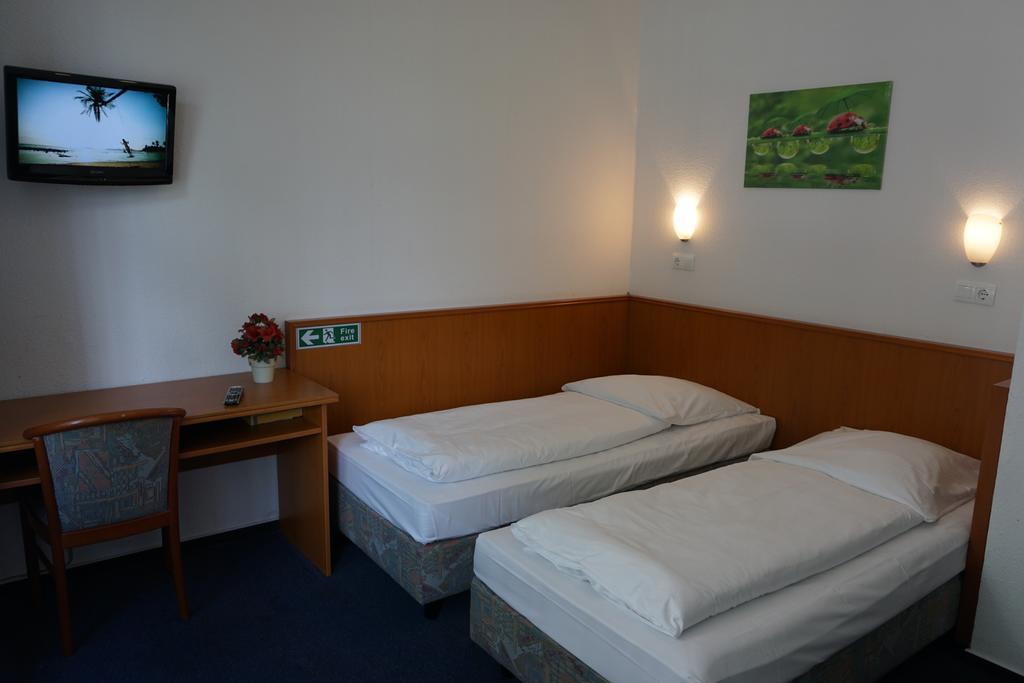 Itm Hotel Oase Αμβούργο Δωμάτιο φωτογραφία